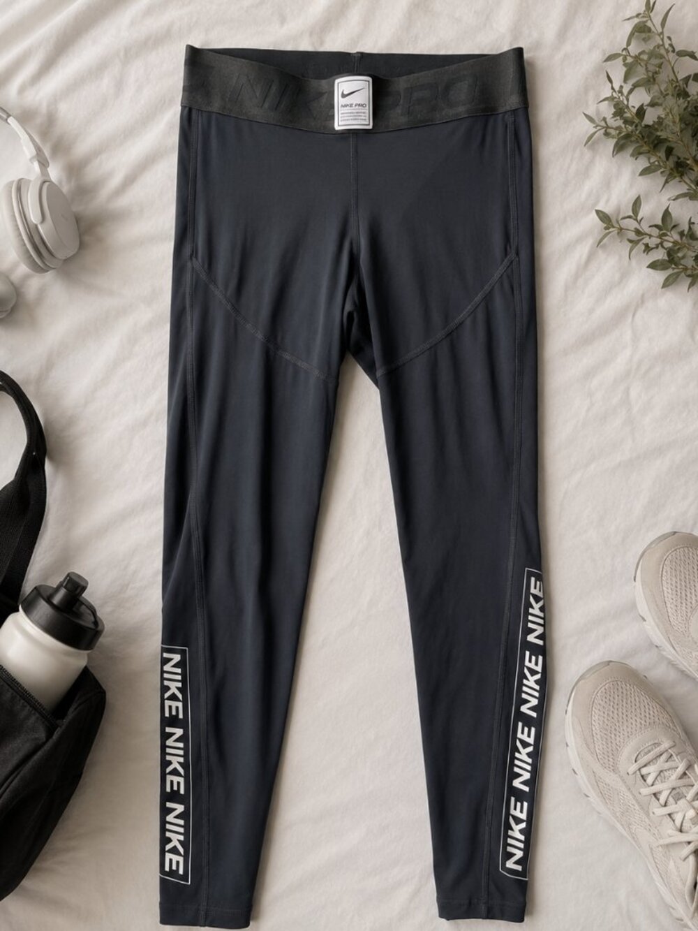 Nike Pro Dri-FIT Black Compression Leggings Women’s Small Athletic Workout Tight